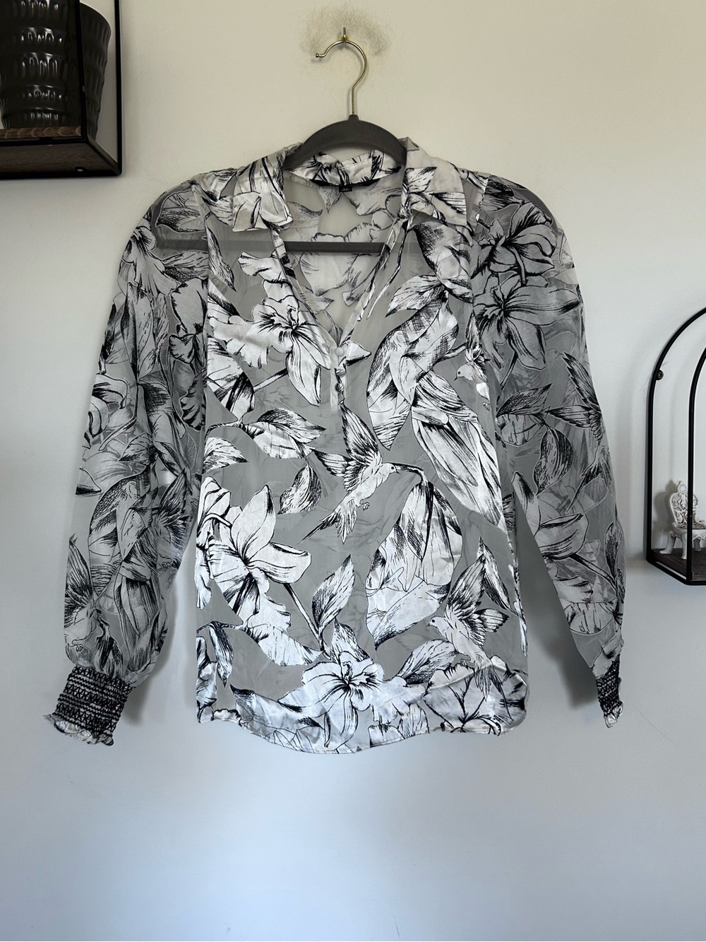 White House Black Market Black White Sheer Floral Bird Print Long Sleece Blouse